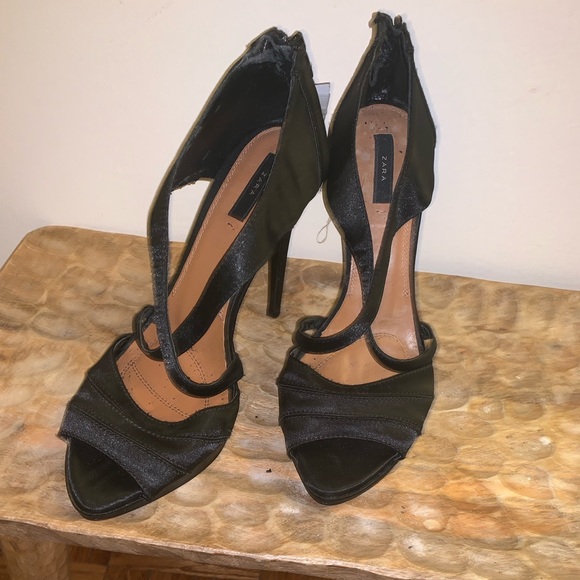 NEW Zara Basic Collection - Picture 2 of 3